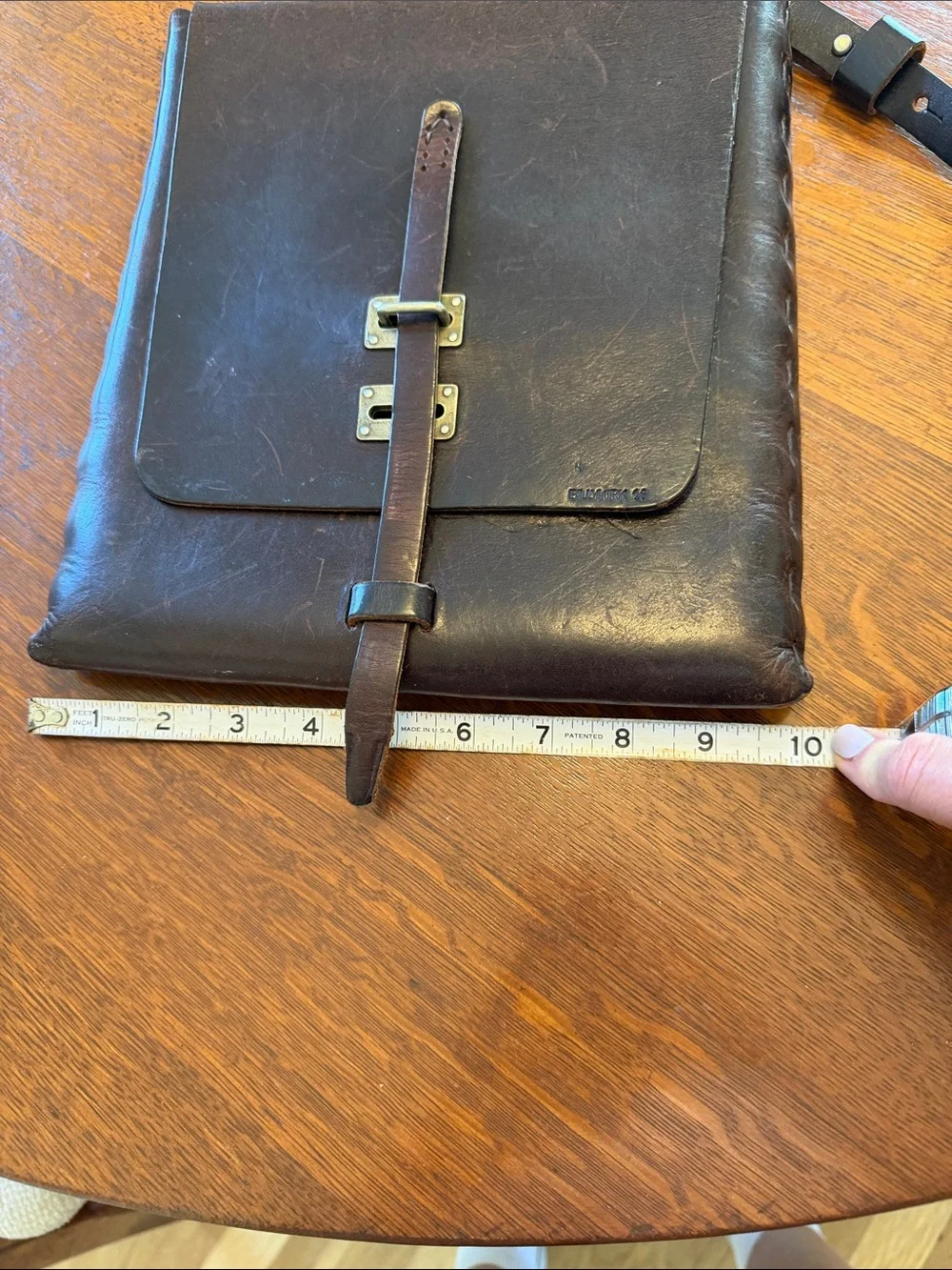 Billykirk Dark Brown Leather Messenger Bag - Classic Strap Closure